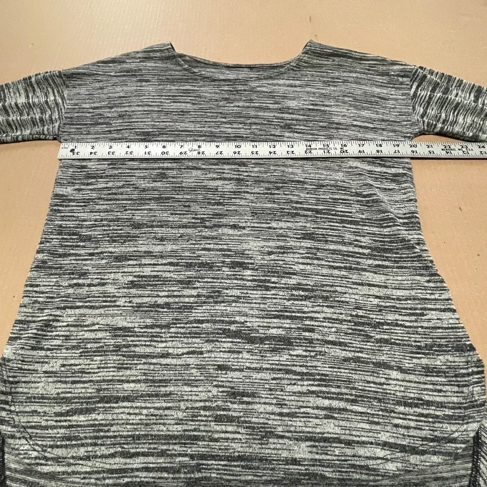 Women's‎ Gray Space-Dyed Crew Neck Cotton Blend Rounded Hem Knit Top (L)